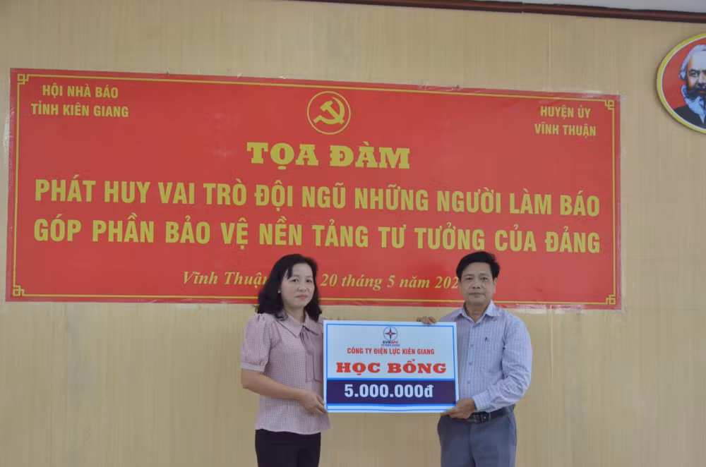 hoi nha bao tinh kien giang to chuc ve nguon tham lai chien truong xua tai vung u minh thuong hinh 3