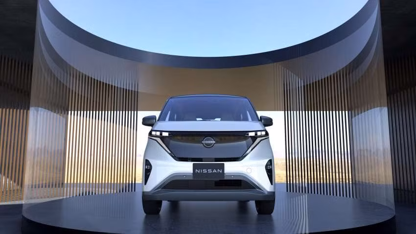 chi tiet mau xe dien co nho nissan sakura hinh 2