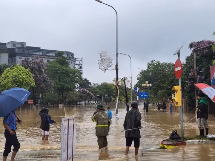 pho bien thanh song sau mua lon keo dai o nhieu noi tai tinh bac ninh va vinh phuc hinh 5