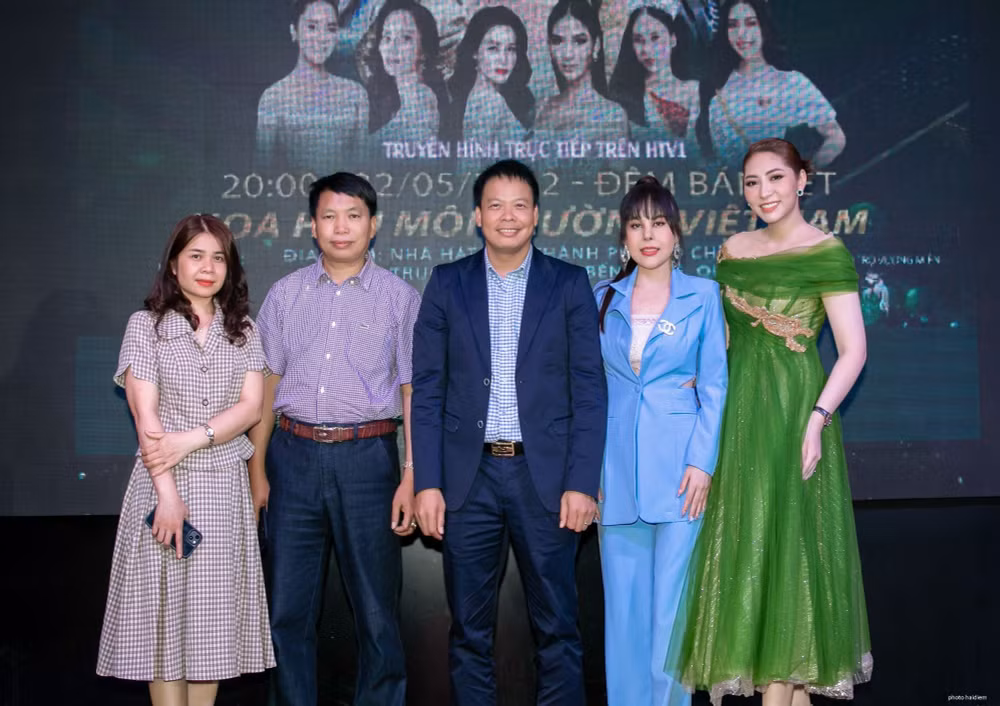 khoi dong cuoc thi hoa hau quy ba viet nam 2022 hinh 1