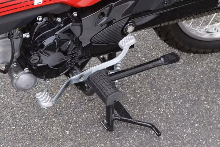 ngam xe con tay co nho 2022 suzuki raider j crossover so huu thiet ke doc dao hinh 5