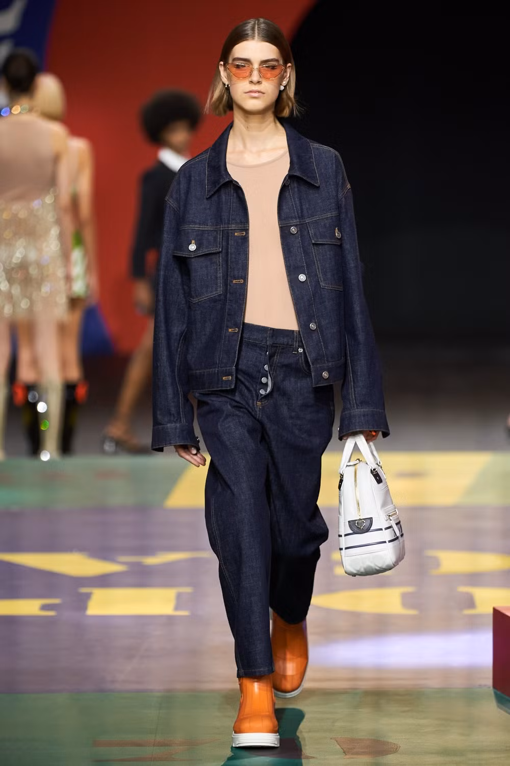 khong bi loi mot voi cac xu huong denim len ngoi 2022 hinh 2