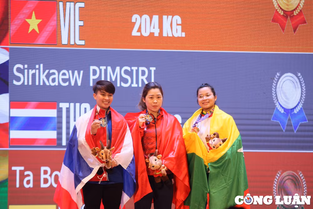 do cu hoang thi duyen gianh hcv hang can 59 kg danh cho nu hinh 6