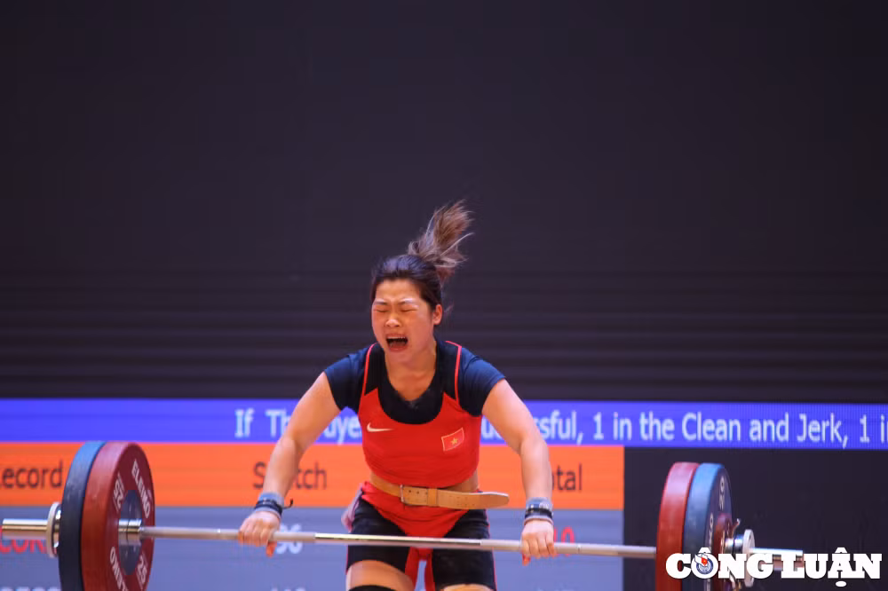 do cu hoang thi duyen gianh hcv hang can 59 kg danh cho nu hinh 3