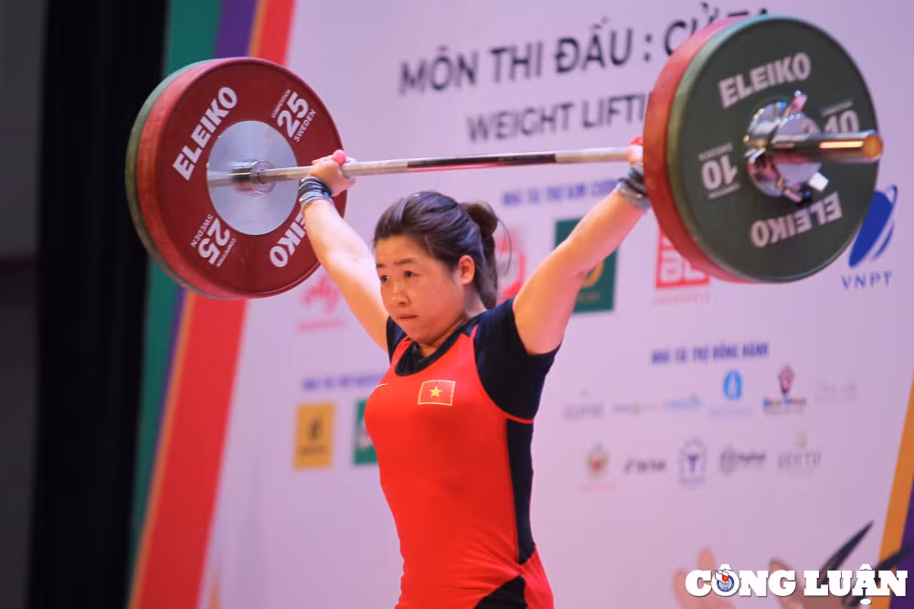 do cu hoang thi duyen gianh hcv hang can 59 kg danh cho nu hinh 1
