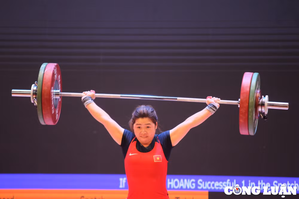do cu hoang thi duyen gianh hcv hang can 59 kg danh cho nu hinh 5