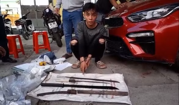 1 nguoi chet vi hon chien sau va cham giao thong hinh 1