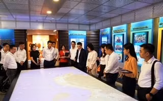 ban lanh dao cap cao ngan hang bidv den tham lam viec tai pv gas hinh 1