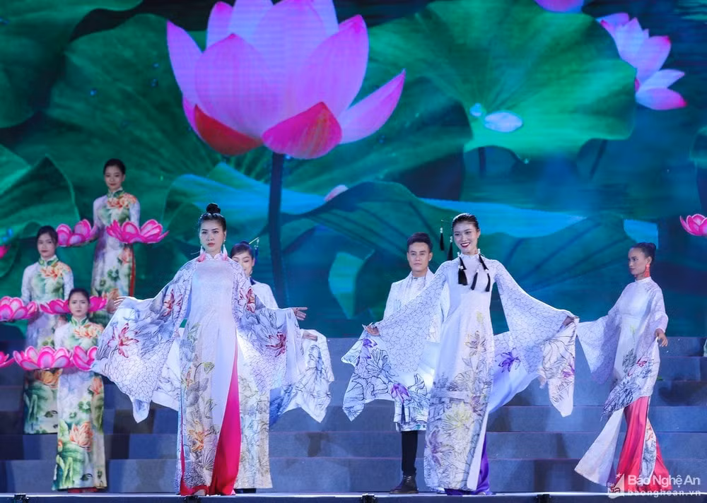 nghe an lang sen que bac thanh pho ho chi minh thanh pho ten vang hinh 2