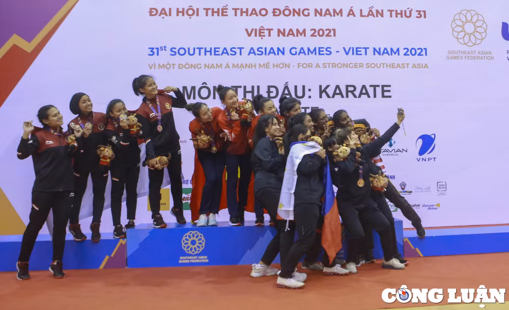 viet nam co them 1 huy chuong vang mon karate trong ngay thi dau cuoi cung hinh 14