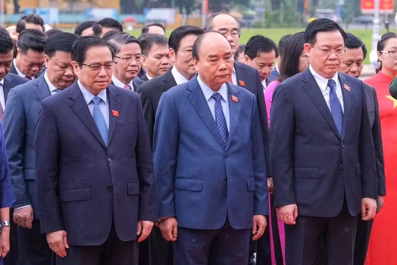 lanh dao dang nha nuoc va cac dai bieu quoc hoi vao lang vieng chu tich ho chi minh hinh 5