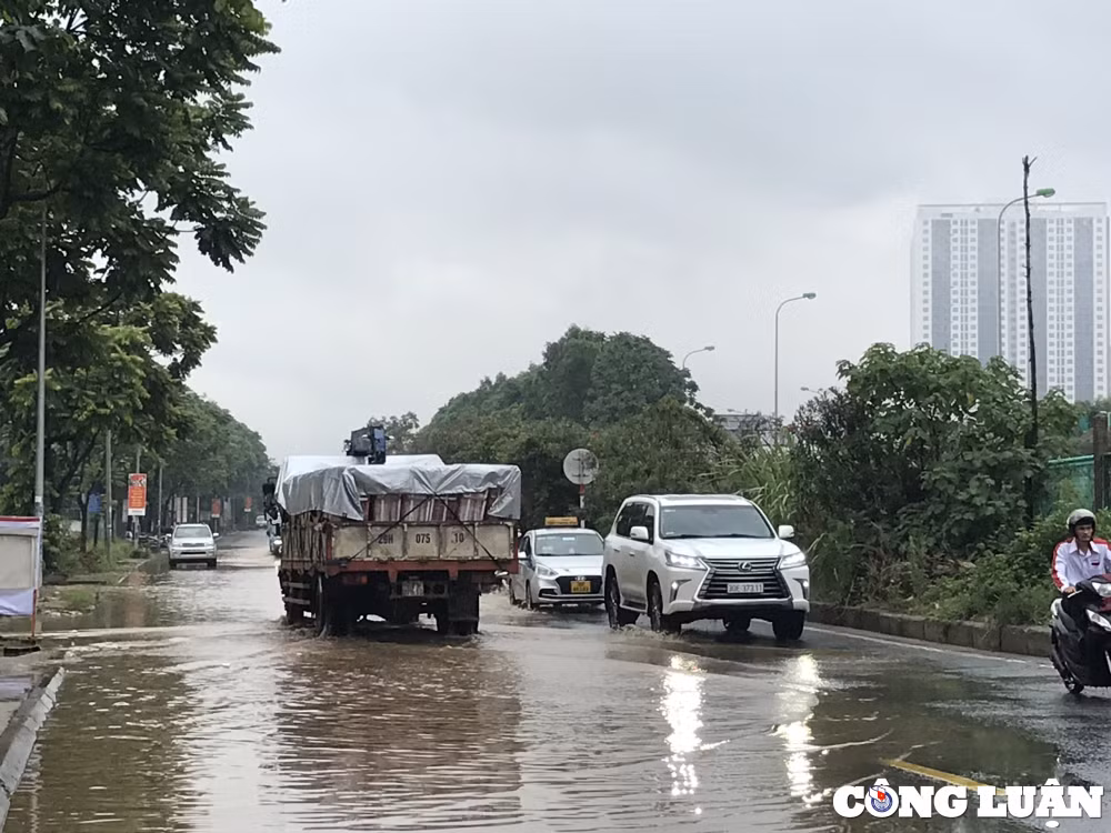 duong gom dai lo thang long ngap nhu song giao thong te liet hinh 6