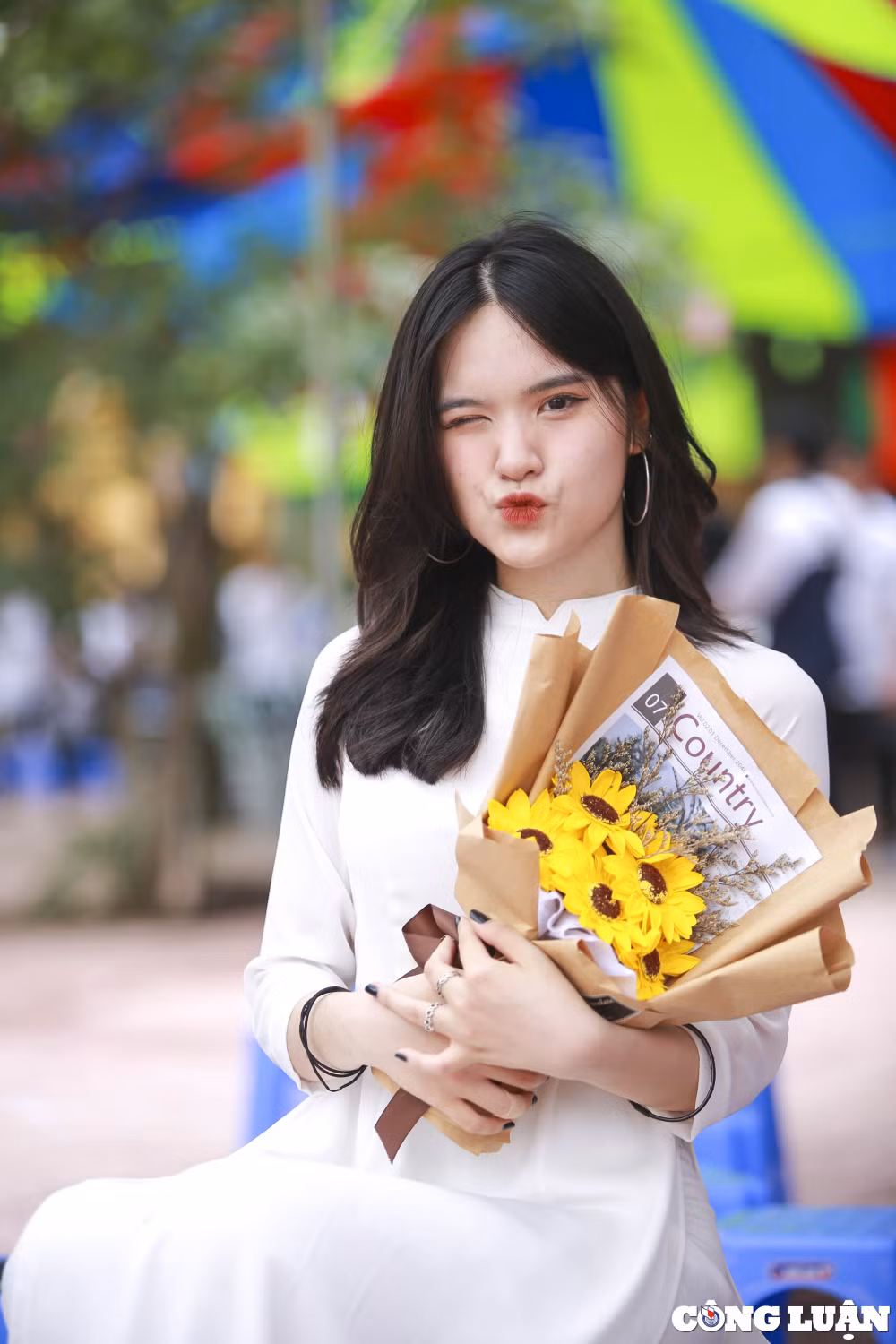 nu sinh xuc dong trong le be giang em that su khong muon chia tay som nhu the nay hinh 15