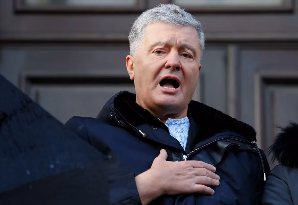 cuu tong thong poroshenko bi ngan can roi khoi ukraine hinh 1