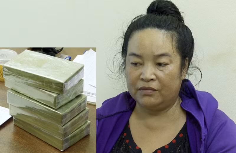 bat giu doi tuong nu cong 5 banh heroin di tieu thu hinh 1