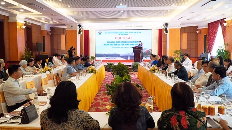 to chuc hoi thao nang cao chat luong cuoc van dong nguoi viet nam uu tien dung hang viet nam tai hue hinh 2