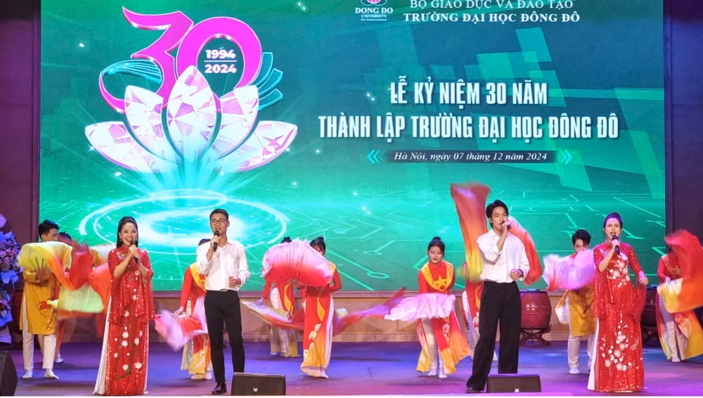 truong dai hoc dong do ky niem 30 nam xay dung va phat trien hinh 5
