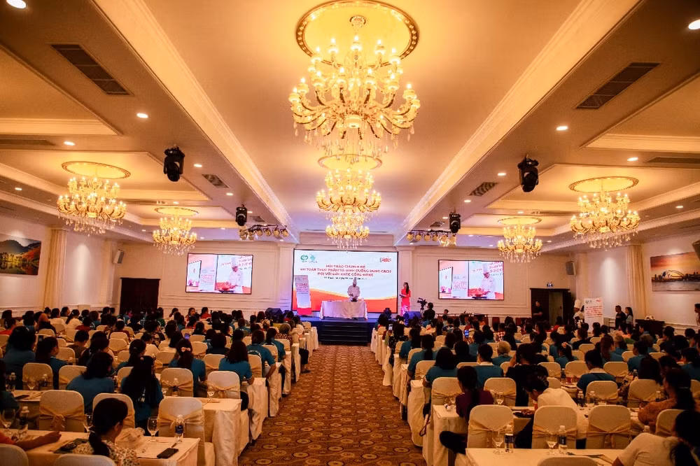 acecook viet nam thang hang dot pha tai bang xep hang top 100 doanh nghiep phat trien ben vung hinh 2