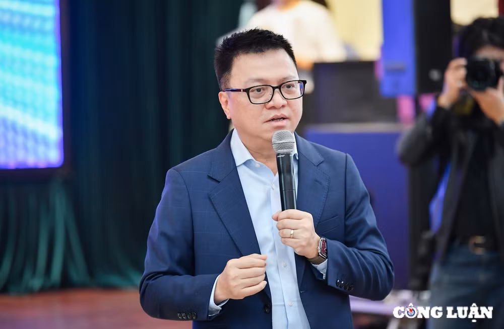 cac nghe si chuong trinh anh trai say hi tham bao nhan dan hinh 1