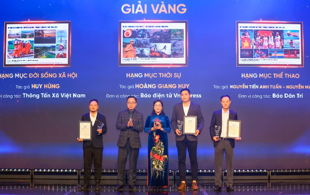 le trao giai anh khoanh khac bao chi nam 2024 ton vinh gia tri cua khoanh khac gia tri cua hien thuc hinh 7