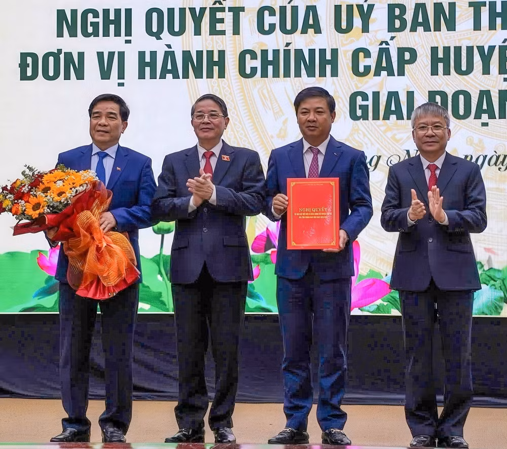 quang nam sap nhap loat don vi hanh chinh cap huyen xa hinh 1