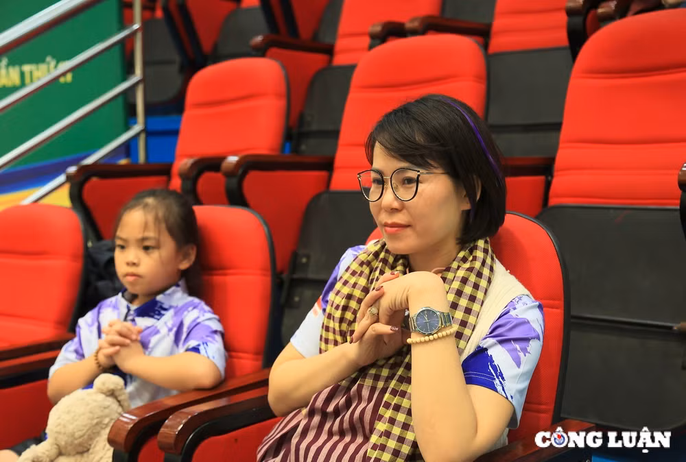 giai bong ban hoi nha bao viet nam khi tinh than the thao thap sang tinh dong nghiep hinh 4