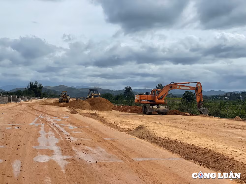 kon tum can canh du an ke chong sat lo hon 470 ty ngon ngang truoc ngay ve dich hinh 8