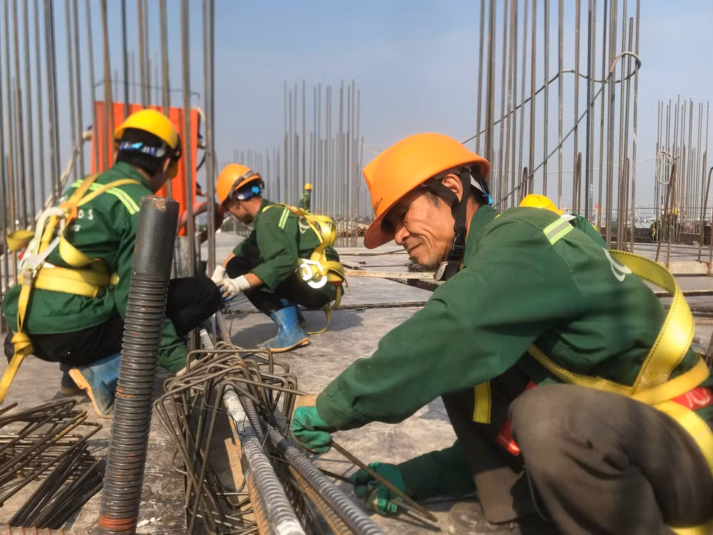 can canh khong khi thi cong ngay dem cua du an sun group tai ha nam hinh 5