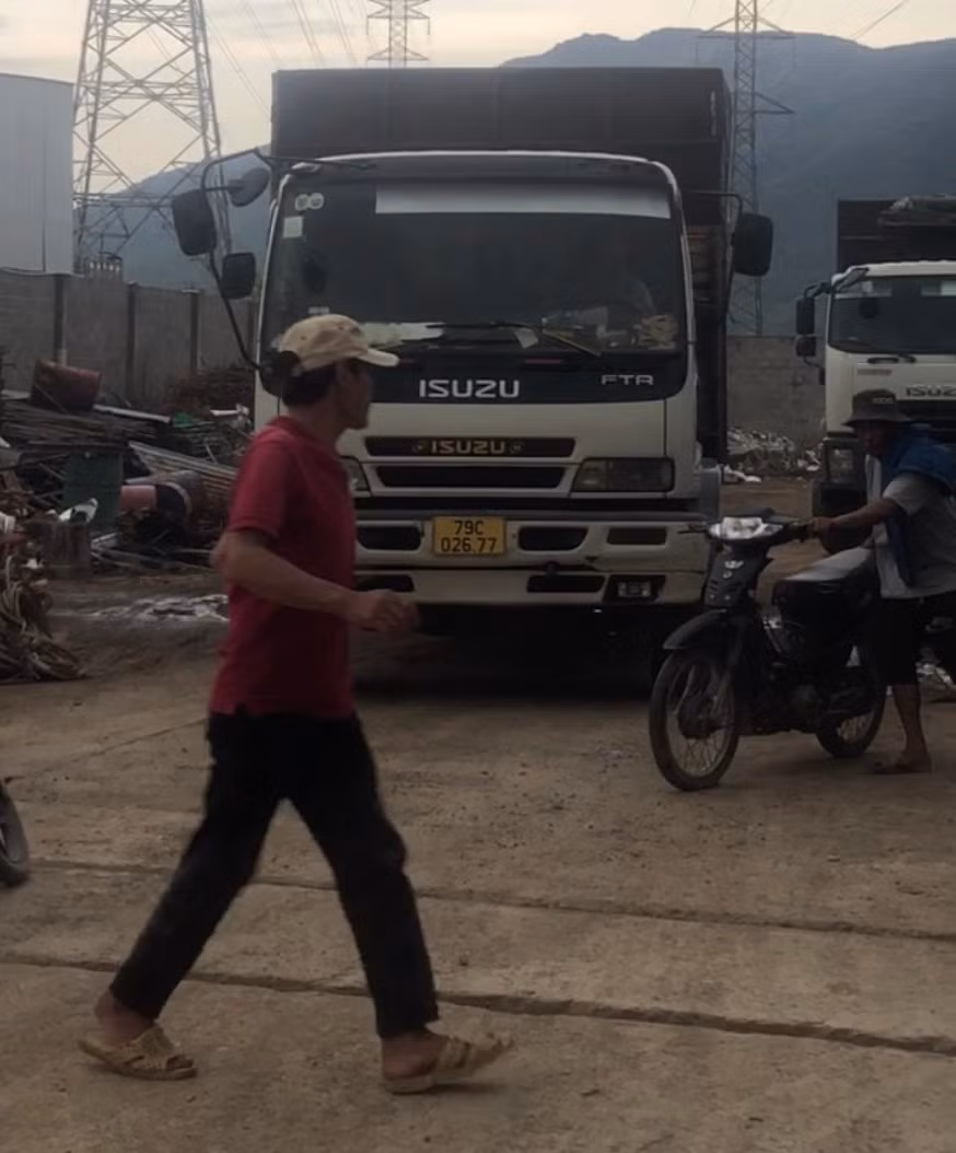 tp nha trang can lam ro vu chu khach san xay vuot tang to luc luong cuong che tu y ban tai san hinh 4