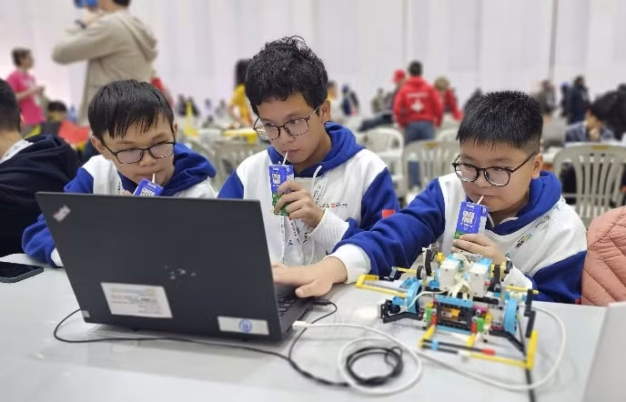 vinamilk dong hanh cac doi robotacon viet nam toa sang tai dau truong quoc te hinh 3