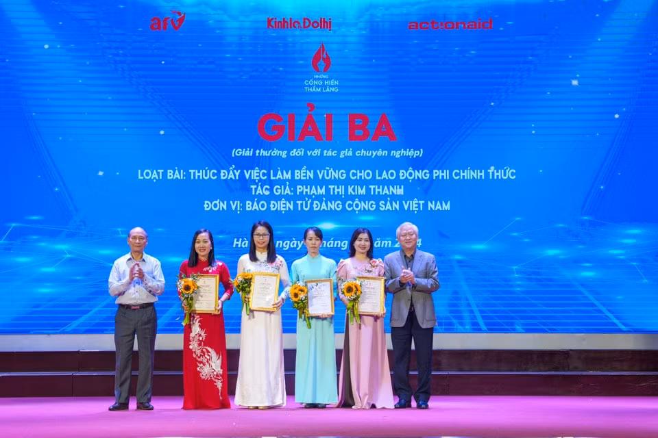 le tong ket va trao giai cuoc thi viet nhung cong hien tham lang nam 2024 hinh 4