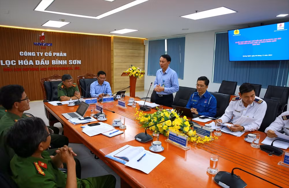 dam bao an ninh trat tu nha may loc dau dung quat la nhiem vu then chot nam 2025 hinh 2