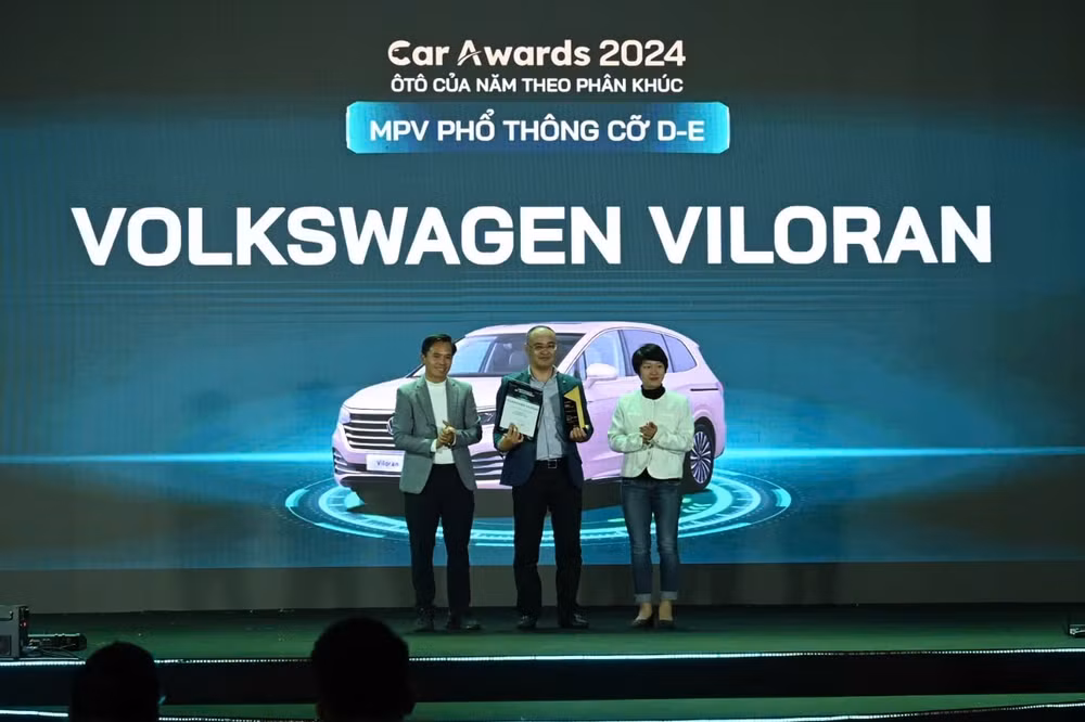 volkswagen viloran tro thanh xe mpv cua nam 2024 hinh 1