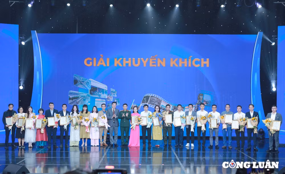 vinh danh 66 tac pham tai le trao giai thuong bao chi tuyen truyen ve an toan giao thong nam 2024 hinh 5