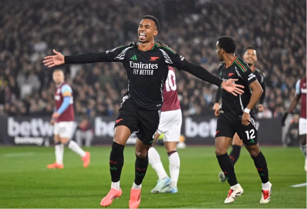 thang west ham arsenal vuot qua man city tren bang xep hang hinh 1