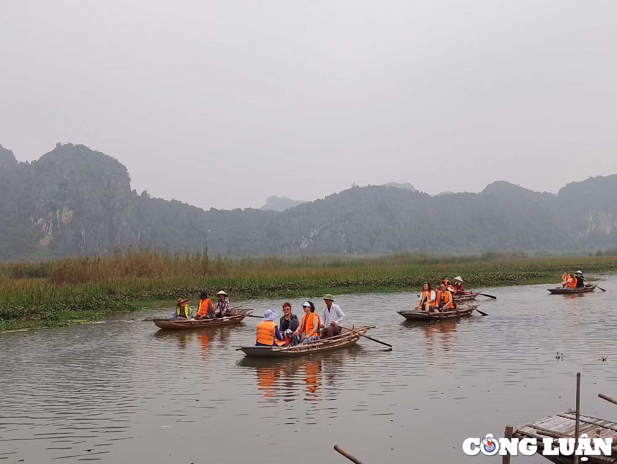 congluan-cdn.congluan.vn-files-content-2024-03-08-_ve-dam-van-long-dam-minh-vao-khung-canh-hoang-so-nhung-yen-binh-tinh-lang-ma-thu-thai-08122520.jpg