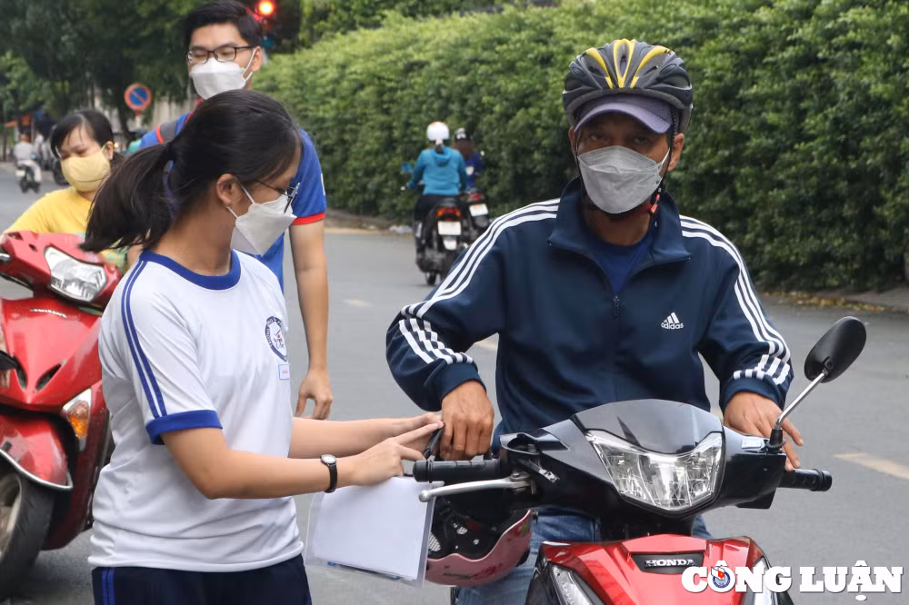 tphcm hon 85000 thi sinh buoc vao buoi thi dau tien ky thi thpt quoc gia 2022 hinh 5
