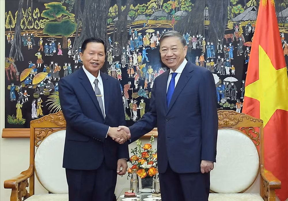tang cuong hop tac giua bo cong an viet nam va bo cong an lao hinh 1
