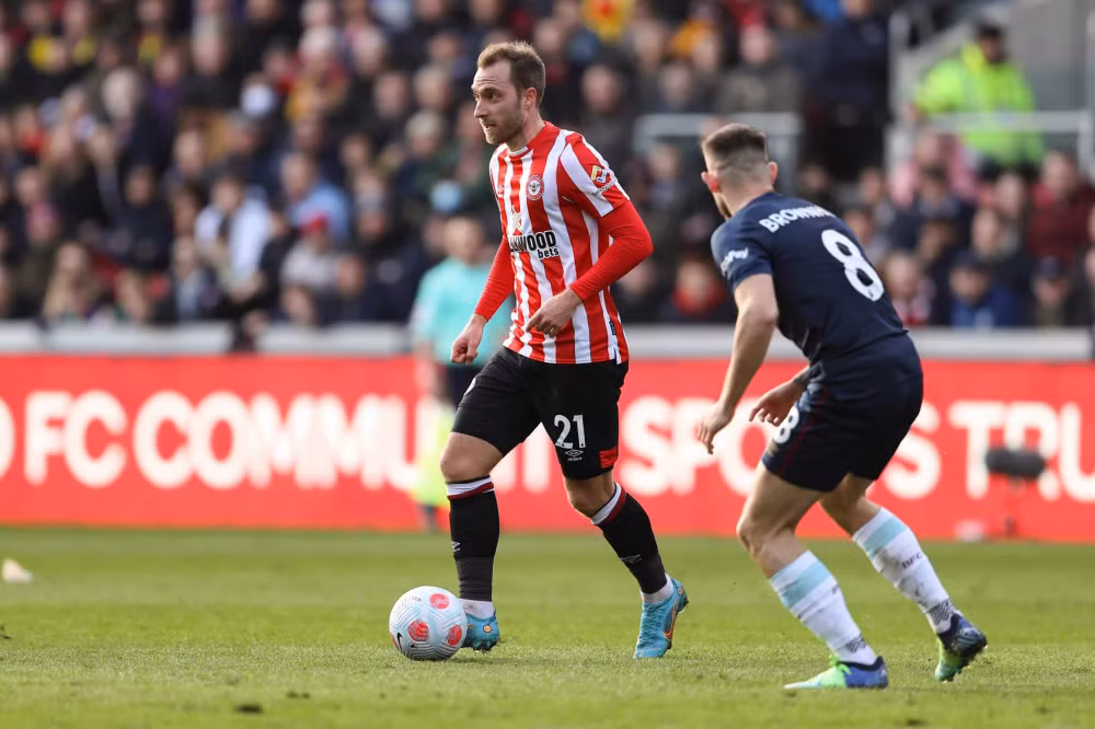 eriken dong y den man united on gioi eriksen day roi hinh 5