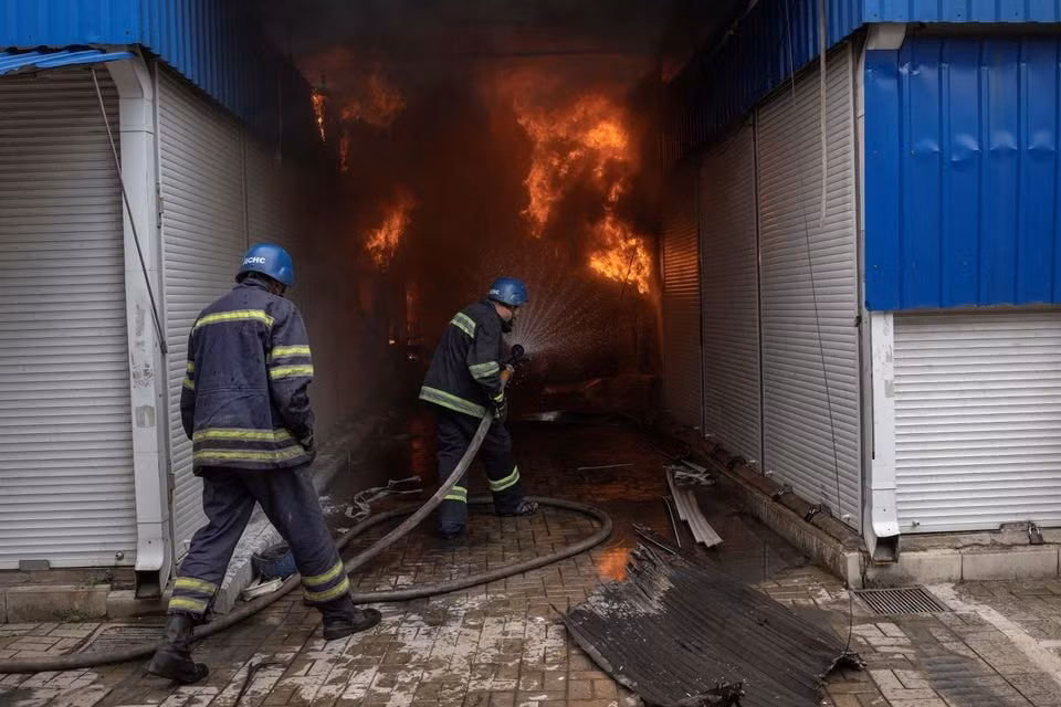 nga chuyen huong sang donetsk sau khi kiem soat toan bo luhansk hinh 2