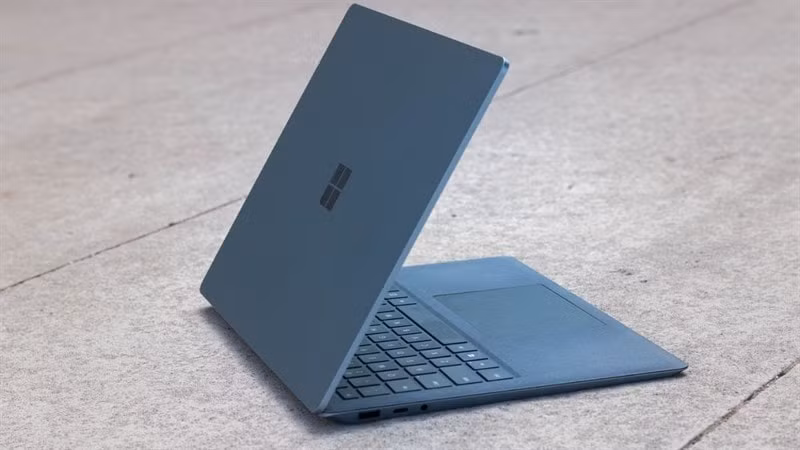 10 chiec laptop mong nhe dang quan tam hinh 7