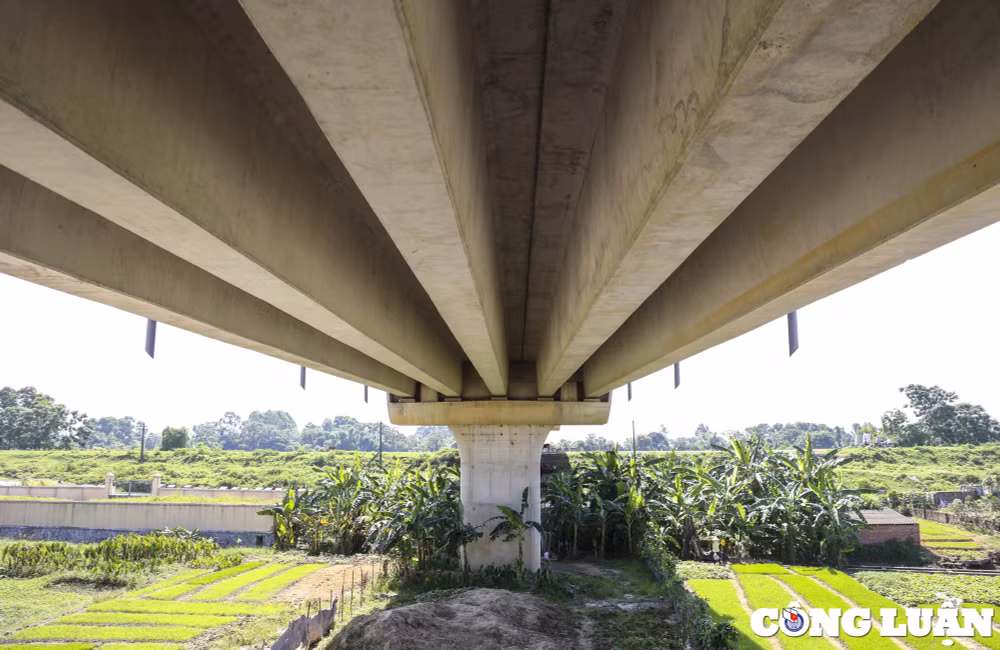 toan canh cau cut noi tp ha noi va tinh bac giang hon 100 ty dong bi bo hoang hinh 12
