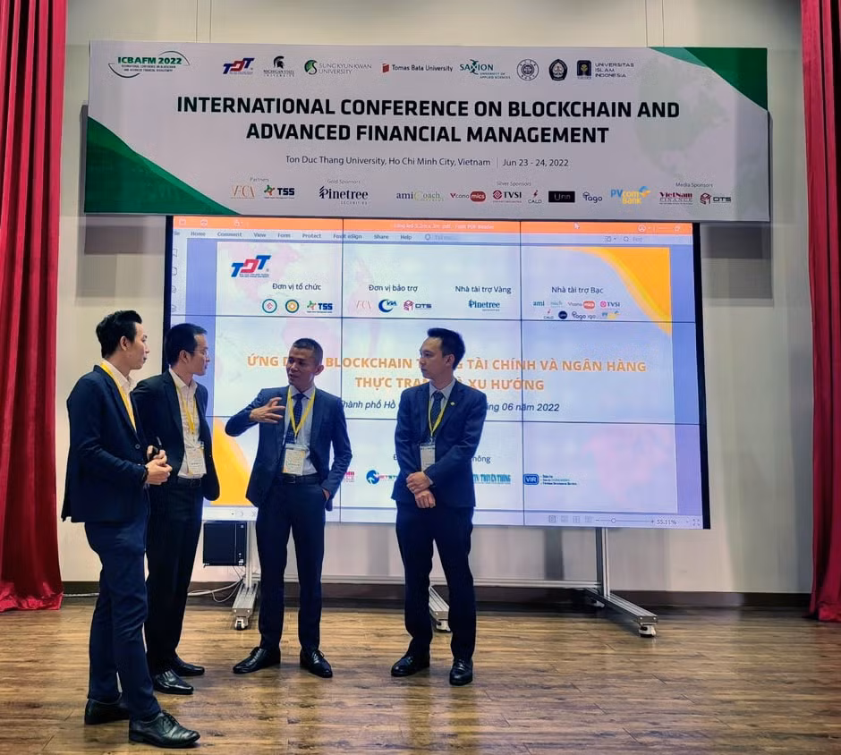 blockchain nen tang de toi uu bao mat khi giao dich tren moi truong so hinh 1