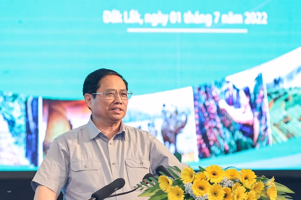 Thủ tướng yêu cầu đẩy mạnh liên kết vùng và nội vùng, liên kết chặt chẽ với duyên hải Nam Trung Bộ và Đông Nam Bộ; kết nối nhanh với các trung tâm kinh tế lớn của cả nước, Tiểu vùng sông Mekong và khu vực Tam giác phát triển Việt Nam - Lào – Campuchia, ASEAN.