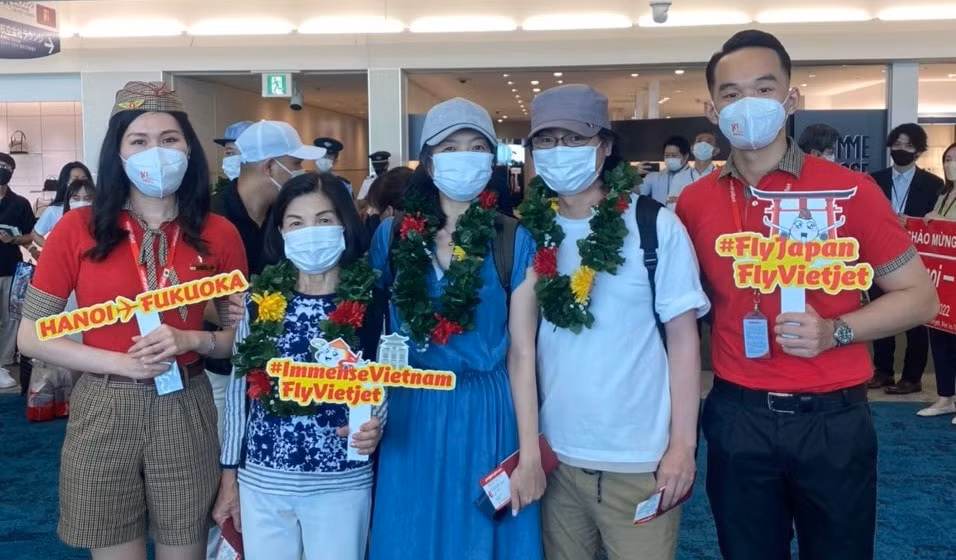 tung bung bay thang ha noi den fukuoka va nagoya de dang cung vietjet hinh 4