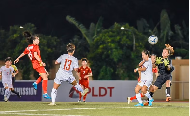 danh bai lao 5 0 doi tuyen nu viet nam rong cua vao ban ket aff cup nu 2022 hinh 2