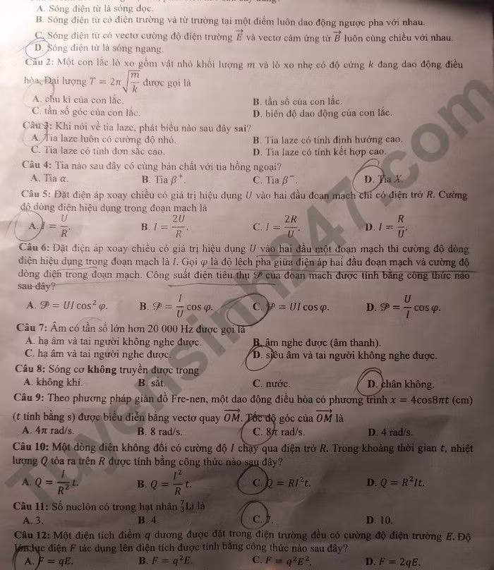 de thi tot nghiep thpt 2022 mon vat ly ma de 215 hinh 1