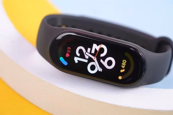 Về phần mềm, Xiaomi Mi Band 7 hỗ trợ theo dõi độ bão hòa oxy trong máu liên tục suốt cả ngày, 120 chế độ thể thao mới được nâng cấp, thích ứng với cơn sốt thể dục nhịp điệu quốc gia, đồng thời hỗ trợ phân tích dữ liệu thể thao chuyên nghiệp bốn chính, cung cấp hướng dẫn tập thể dục toàn diện.