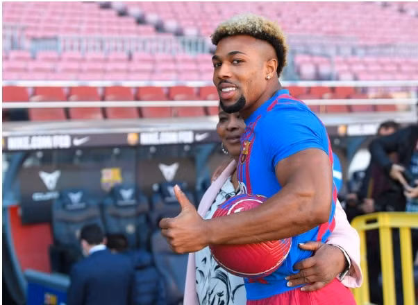 Được biết, Adama Traore gia nhập Barca trong kỳ chuyển nhượng giữa mùa 2021/22 theo dạng cho mượn kèm theo điều khoản Barca được ưu tiên mua đứt với giá 30 triệu euro. Tuy nhiên, tiền vệ 26 tuổi chỉ gây ấn tượng trong thời gian đầu. Anh khép lại hành trình ngắn ngủi ở sân Camp Nou mà không ghi được bàn nào. Ảnh: Getty