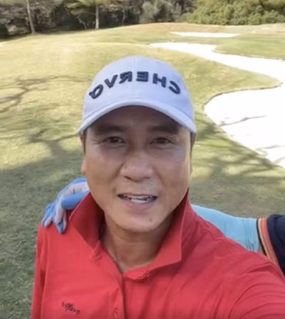 Nhạc sĩ Hồ Hoài Anh chia sẻ chơi golf ở Majorca. Ảnh chụp màn hình